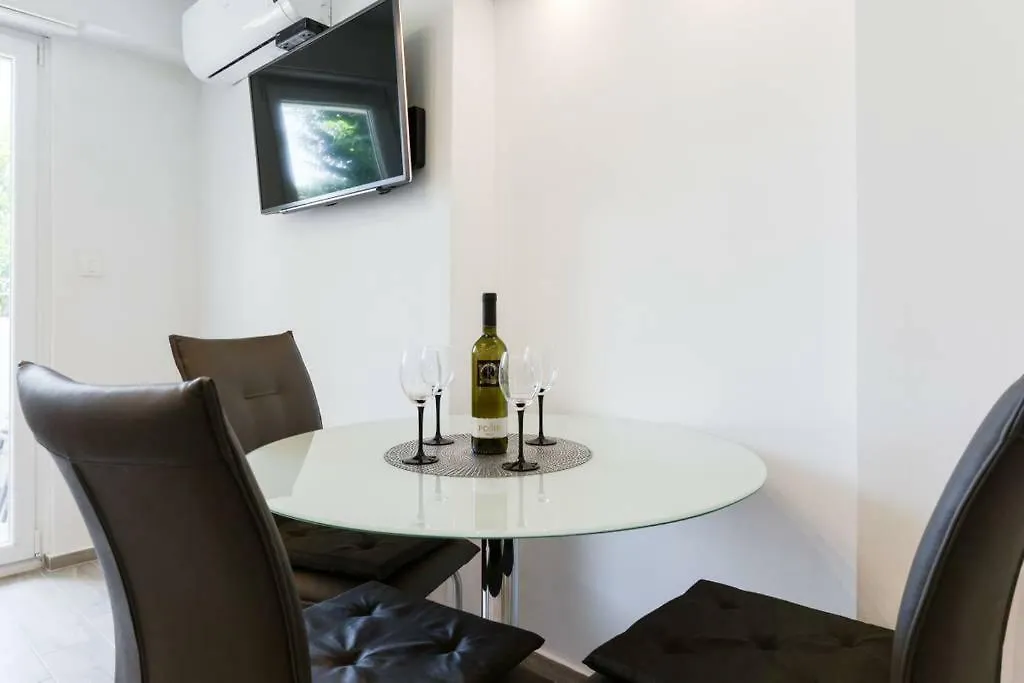 Reza Luxury Apartment زادار
