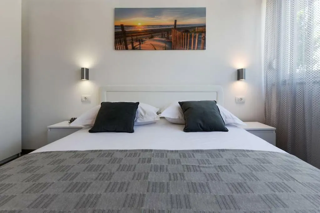 Reza Luxury Apartment Zadar 0*,